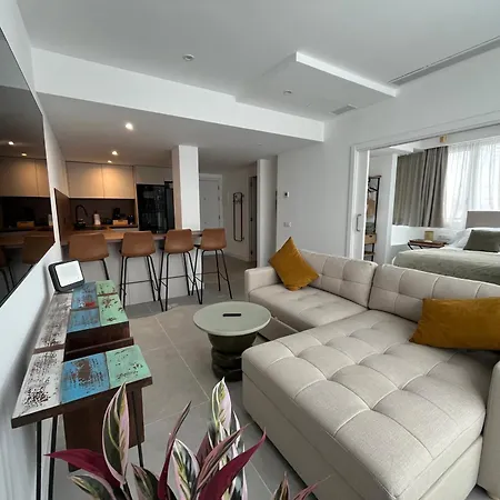 Апартаменты Aqua Bay View Atico 3 *