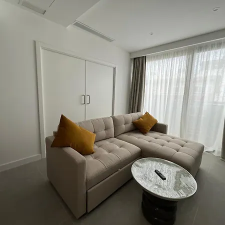 Aqua Bay View Atico 3 *